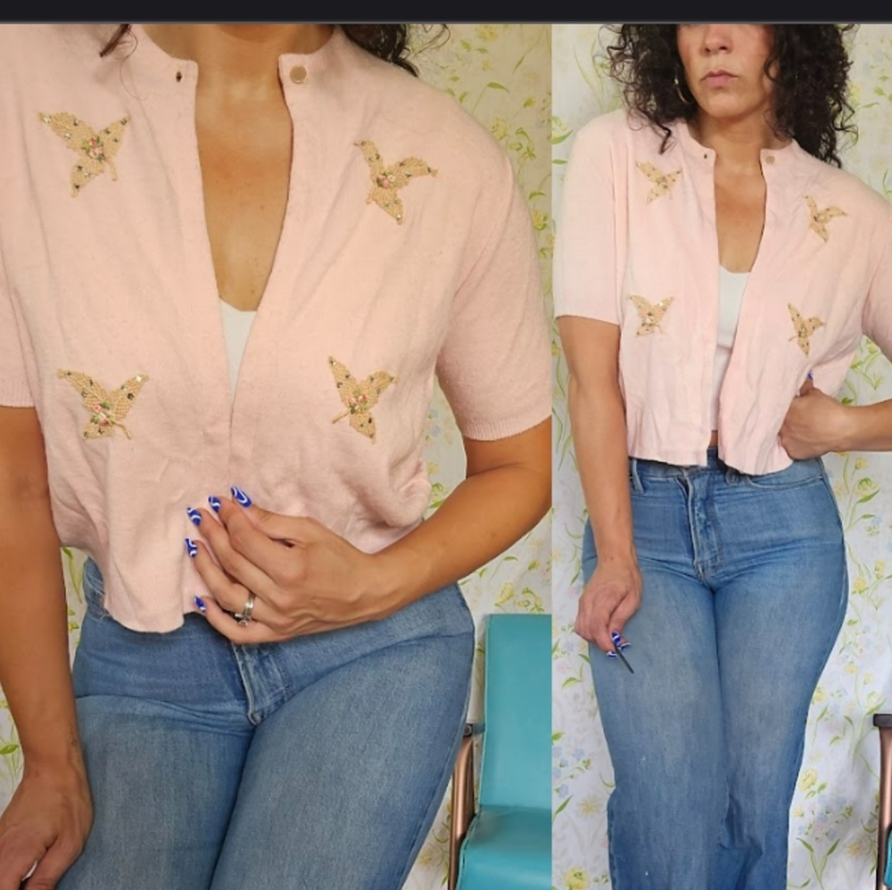 1950s Pink Cardigan with Rhinestone Flowers and LeavesTop Button Enclosure